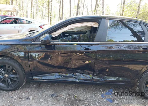 2024 Volkswagen Jetta 1.5T Se from USA, damaged, VIN 3VW7M7BU4RM033506